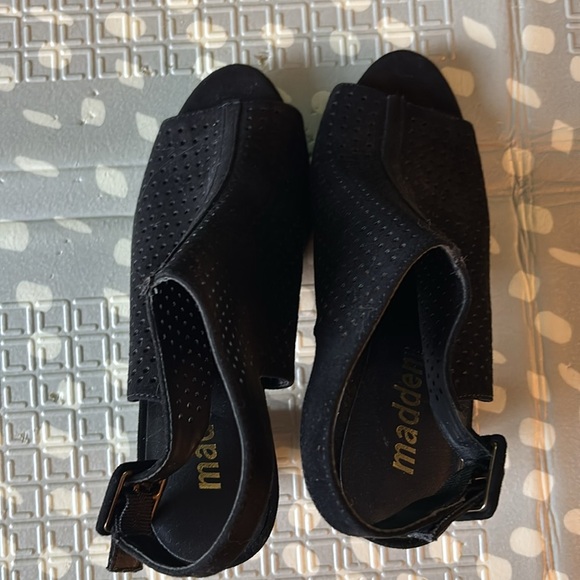 Open Toe Booties - Picture 5 of 7